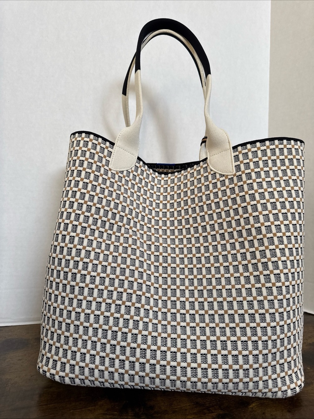Rothy's The Lightweight Reversible Tote Checkered Black Cream Tan RARE New Tags - Picture 10 of 12